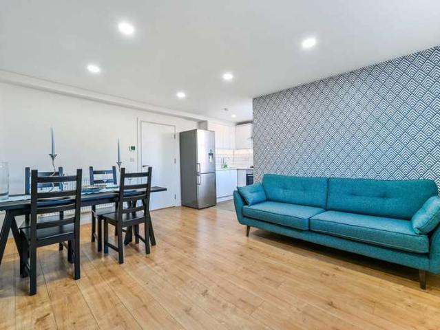 Flat for sale in Harringay