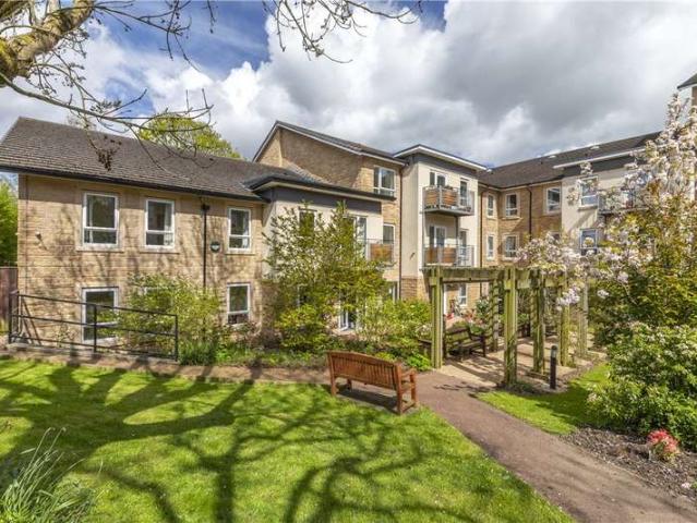 Flat for sale in Ben Rhydding, Ilkley