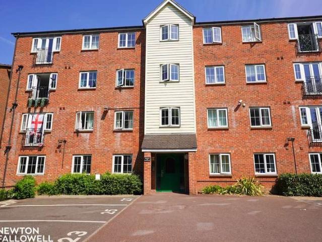 Flat for sale in Thrumpton, Costhorpe