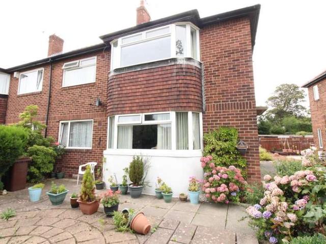 Flat for sale in Austhorpe, West Yorkshire