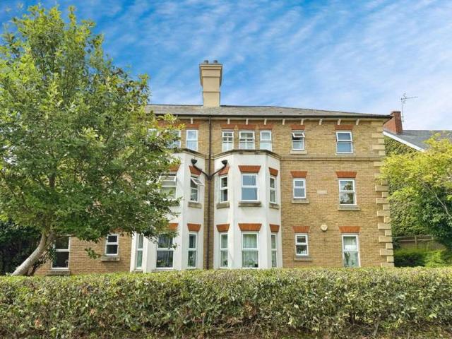 Flat for sale in St James, Sandown Park