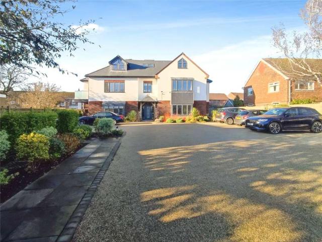 Flat for sale in Rustington, Clapham