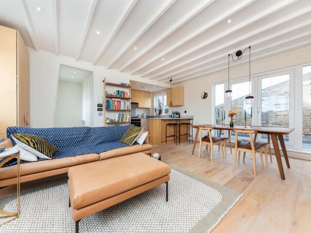 Apartment for rent in Chalk Farm, Greater London