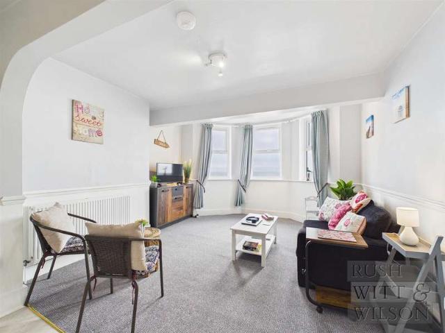 Flat for sale in West Marina, Guestling Green