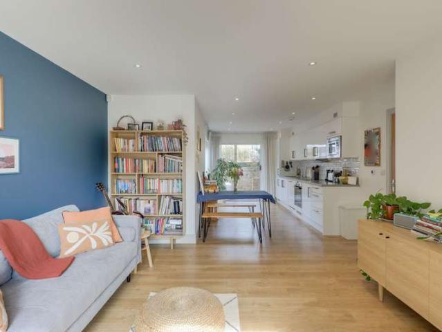 Flat for sale in London Borough of Lewisham, Greater London