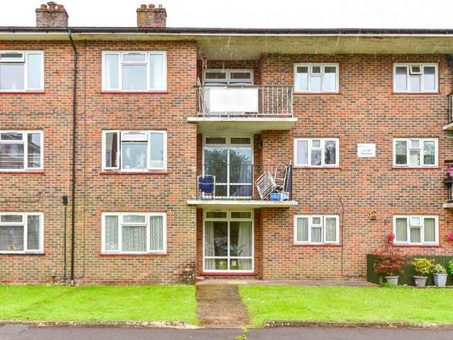 Flat for sale in Wecock, Spring Vale