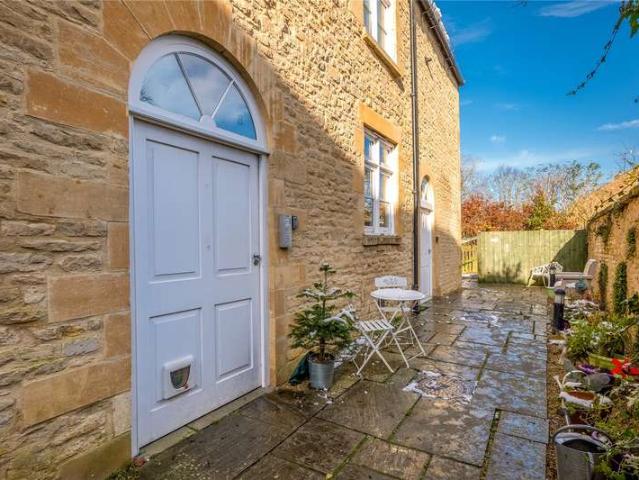Flat for sale in Chipping Norton, Black Bourton