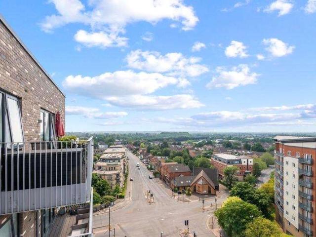 Flat for sale in Slough