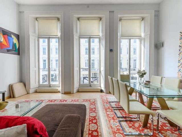 Flat for sale in Kensington, Earl's Court