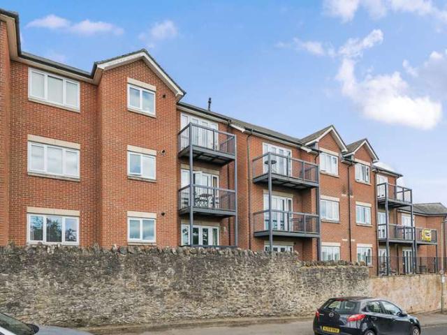 Flat for sale in The Slade, Oxfordshire