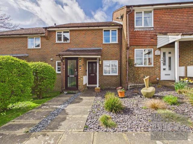Flat for sale in Battle, Heathlands