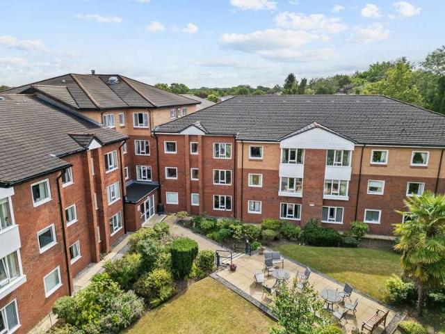 Flat for sale in Appleton, Warrington