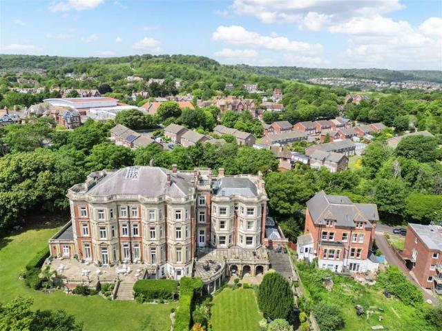 Flat for sale in Eastbourne, East Sussex