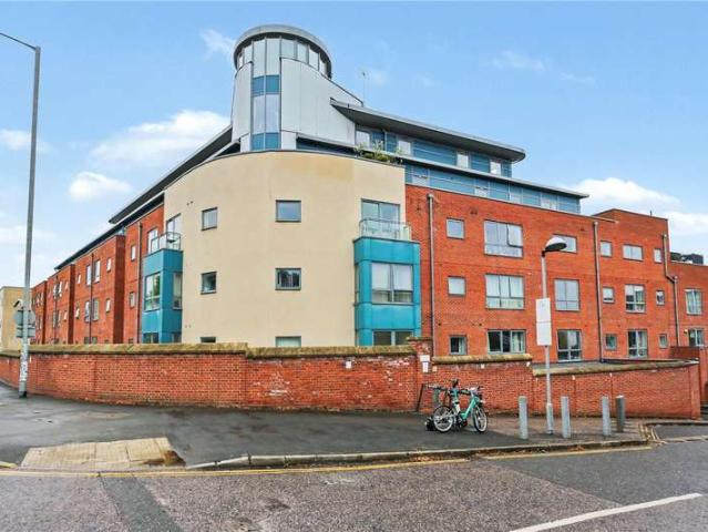 Flat for sale in Lakenham, East Bank