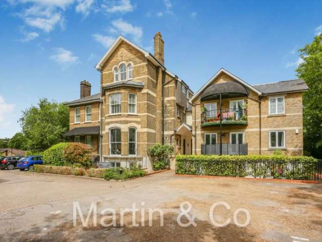 Flat for sale in London Borough of Croydon, Addiscombe