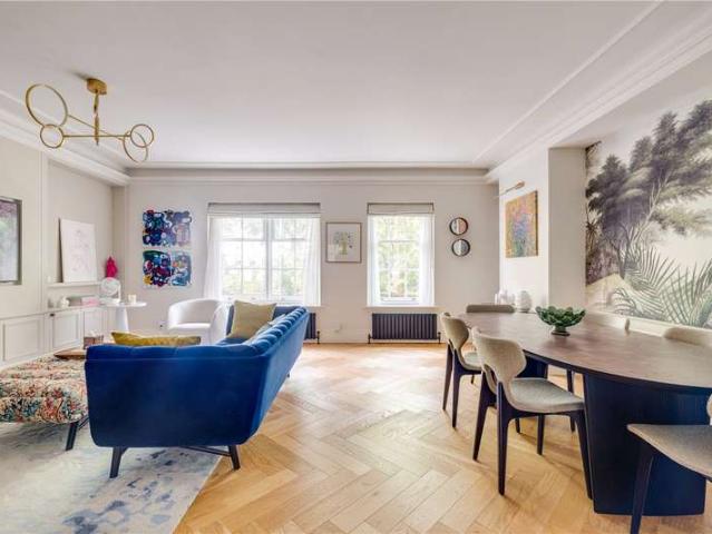 Flat for sale in Royal Borough of Kensington and Chelsea, Greater London
