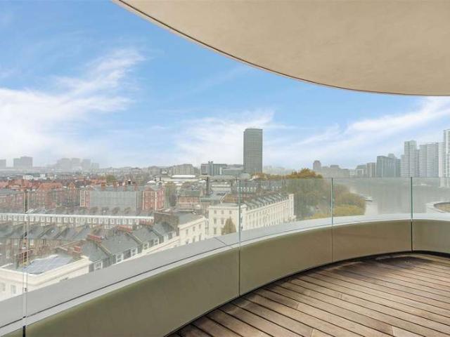 Flat for sale in Greater London
