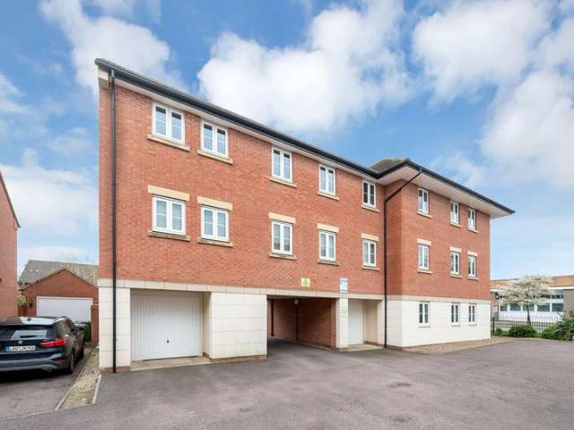 Flat for sale in Oakham, Rutland