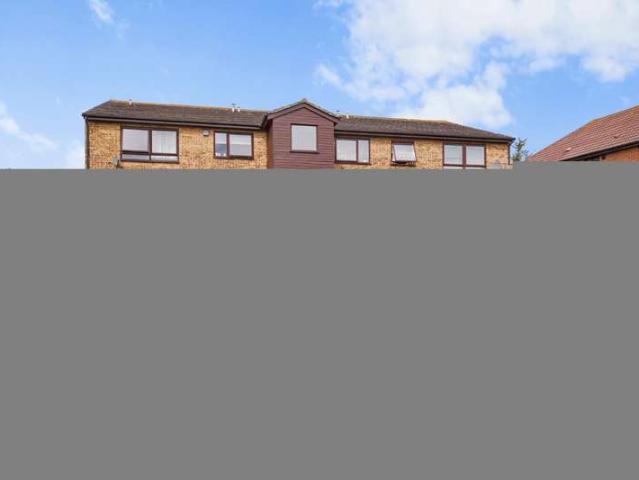 Flat for sale in Chadwell Heath, Greater London