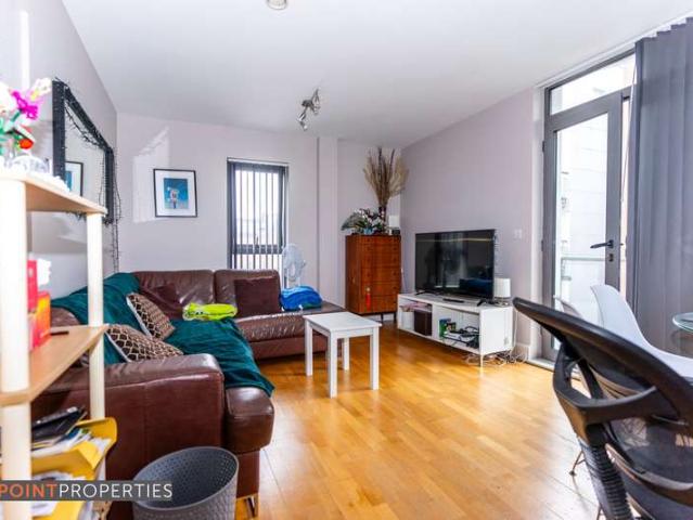 Flat for sale in Ropewalks, Calderstones