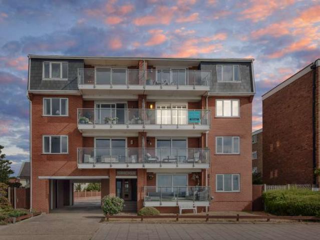Flat for sale in Kursaal Estate, Alton Barnes
