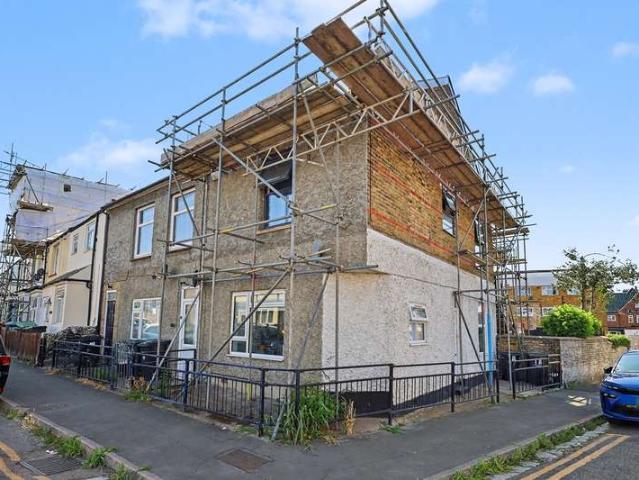 Flat for sale in Shears Green, Hamerton