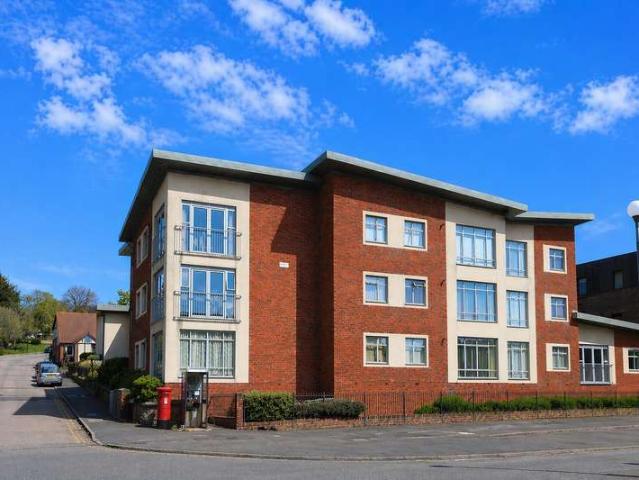 Flat for sale in Feckenham, City Of Bristol