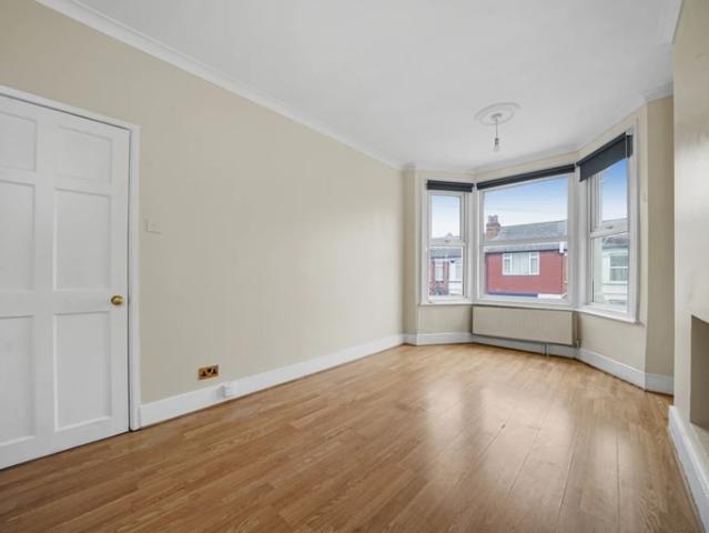 Apartment for rent in Dollis Hill, Greater London
