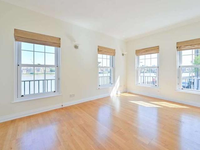 Flat for rent in Rotherhithe, Rotherhithe