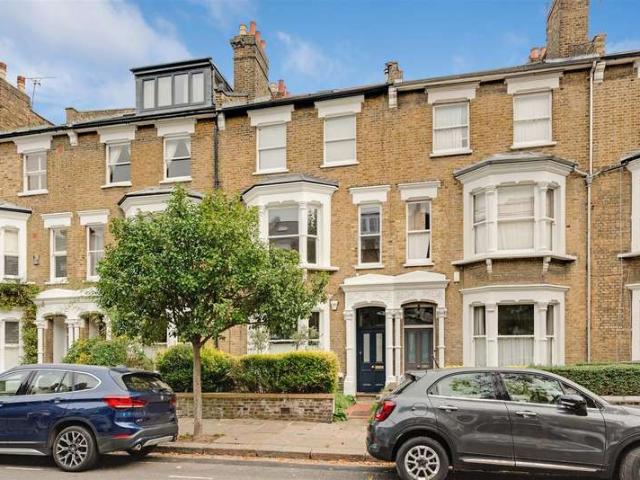 Flat for sale in Gospel Oak, Greater London
