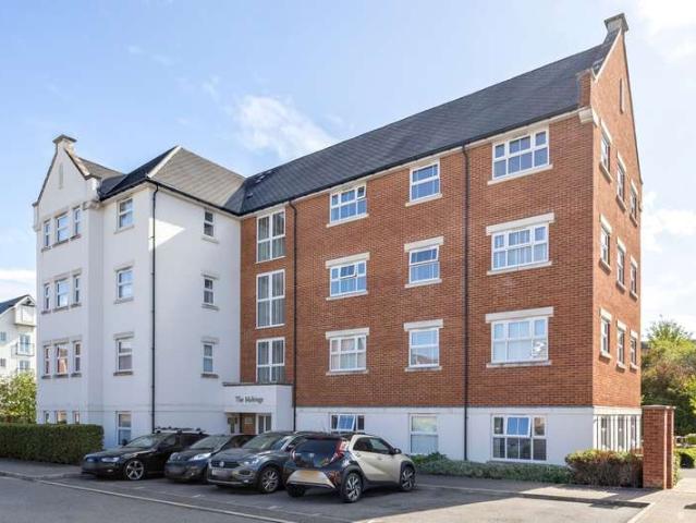 Flat for sale in Wickhurst Green, Horsham