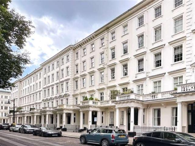 Flat for sale in Pimlico, Greater London