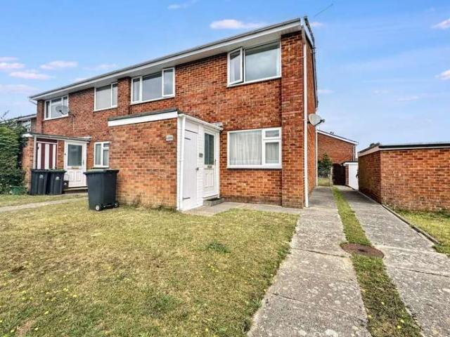 Flat for sale in Tricketts Cross, Ferndown