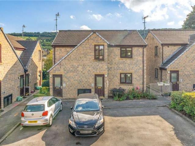 Flat for sale in Otley, West Yorkshire