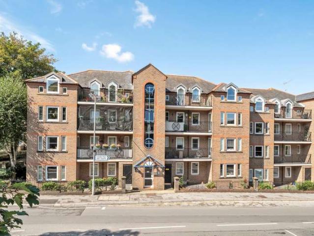 Flat for sale in Dorchester, Dorset