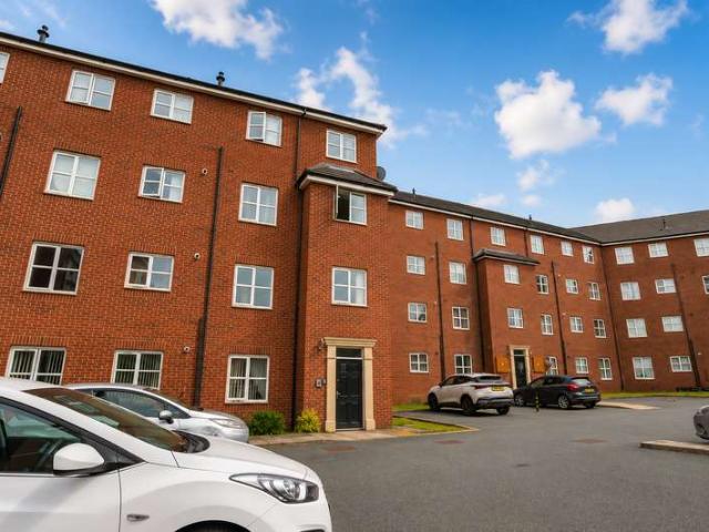 Flat for sale in Huyton, Knowsley