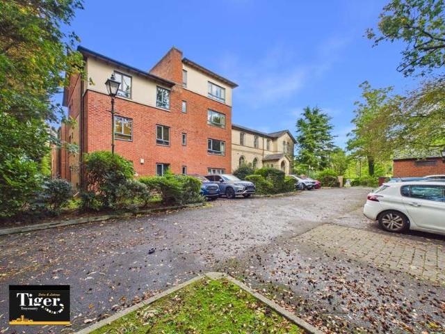 Flat for sale in Victoria Park, Manchester