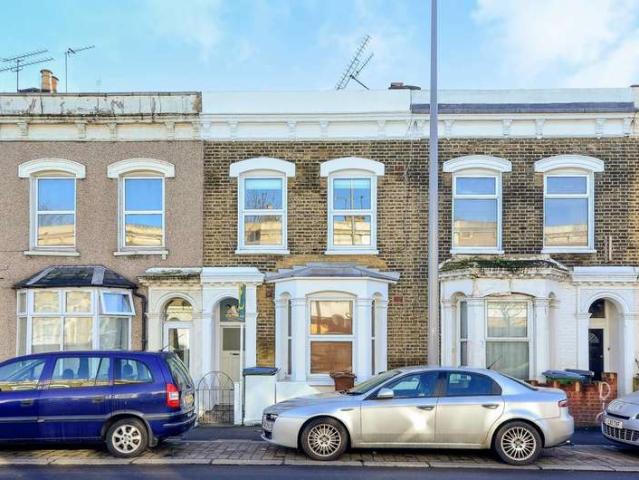 Flat for sale in Leytonstone, Leytonstone