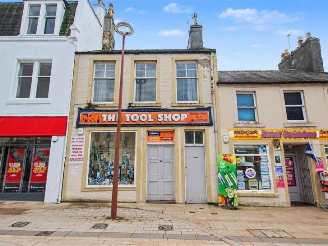 Flat for sale in Lanark, Scotland