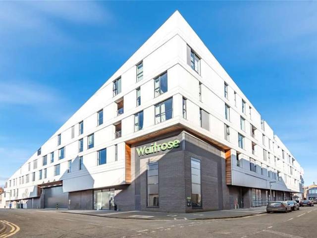 Flat for sale in Guildford Park, Westborough