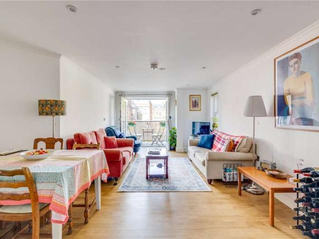 Flat for sale in West Kensington, Greater London
