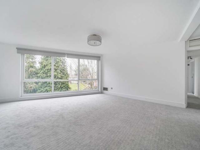 Flat for sale in Blackhills, Surrey