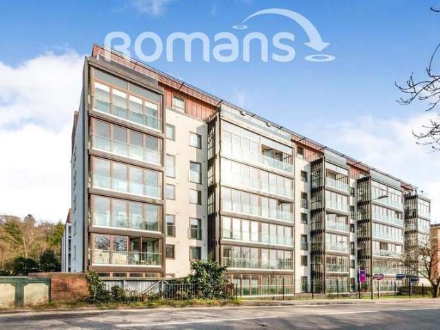 Flat for sale in Farnborough, Rushmoor