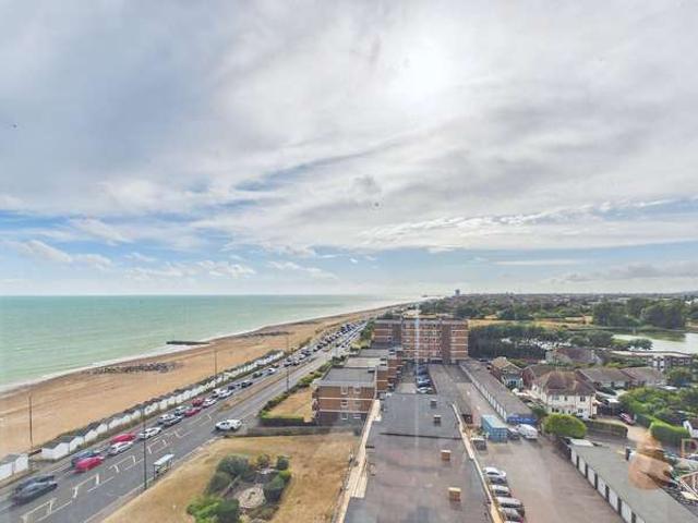 Flat for sale in Lancing, Adur