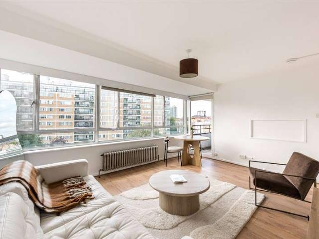 Flat for sale in City of Westminster, Greater London