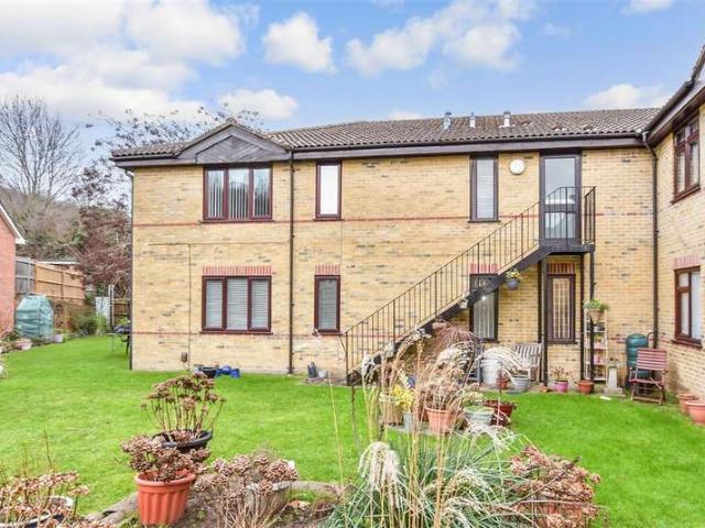 Flat for sale in Wayfield, Chatham