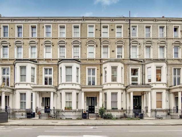 Flat for sale in Earl's Court, Earl's Court