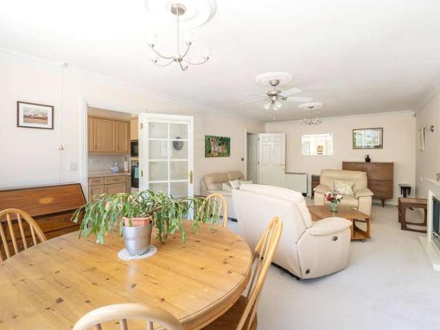 Flat for sale in Pachesham Park, Surrey