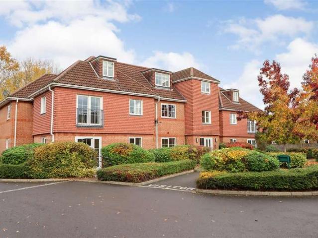 Flat for sale in North Horsham, Horsham