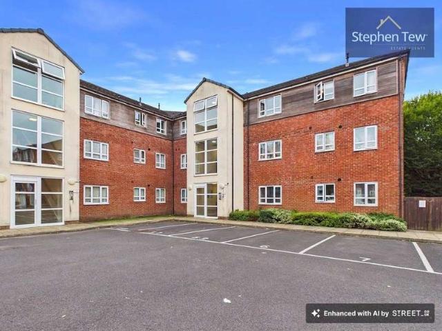 Flat for sale in Ingol, Preston